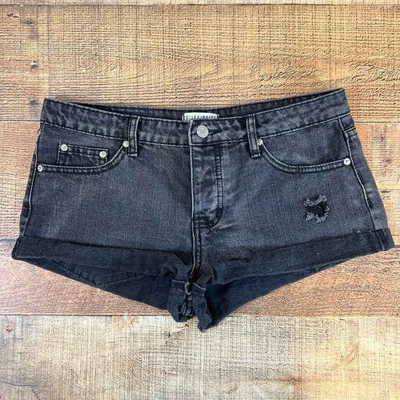 Blank Paige Shorts Womens Medium Black‎ Cuffed Distressed Denim - Picture 1 of 9